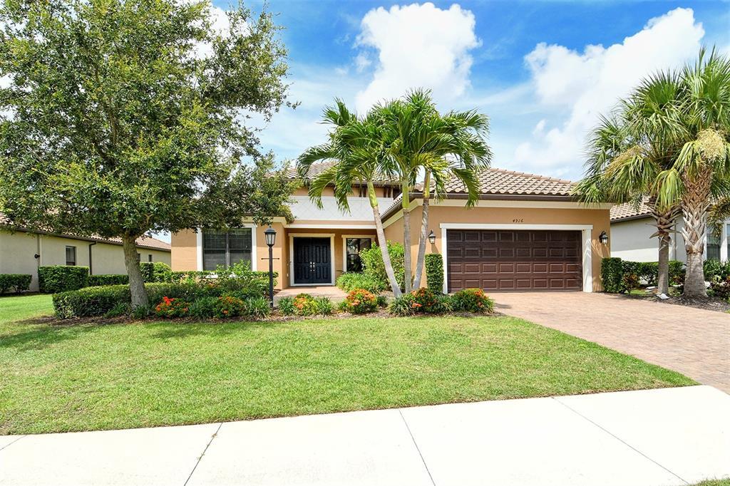 4916 Tivoli Run in Bradenton, FL - Building Photo