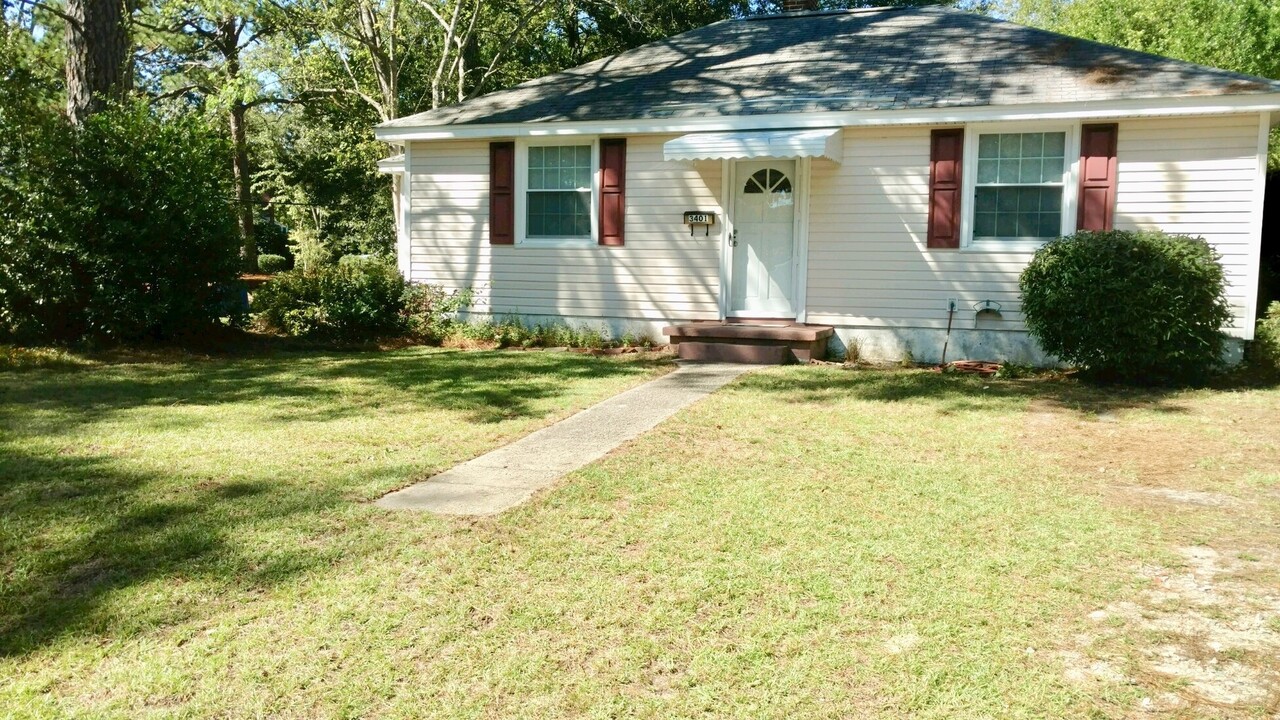 3401 Manor Ave in Columbia, SC - Foto de edificio