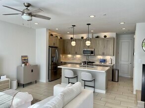 3281 Vestra Way in Carlsbad, CA - Building Photo - Building Photo
