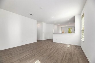 241 Seven Pnes Dr in Willis, TX - Building Photo - Building Photo