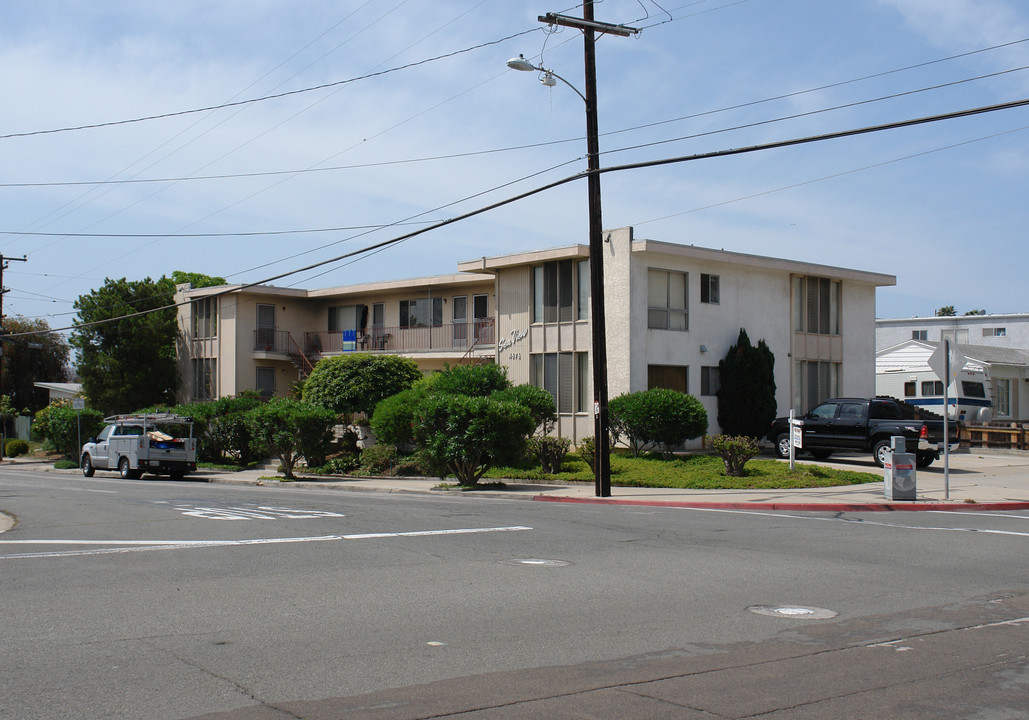 Seaview Apartments in San Diego, CA - Building Photo