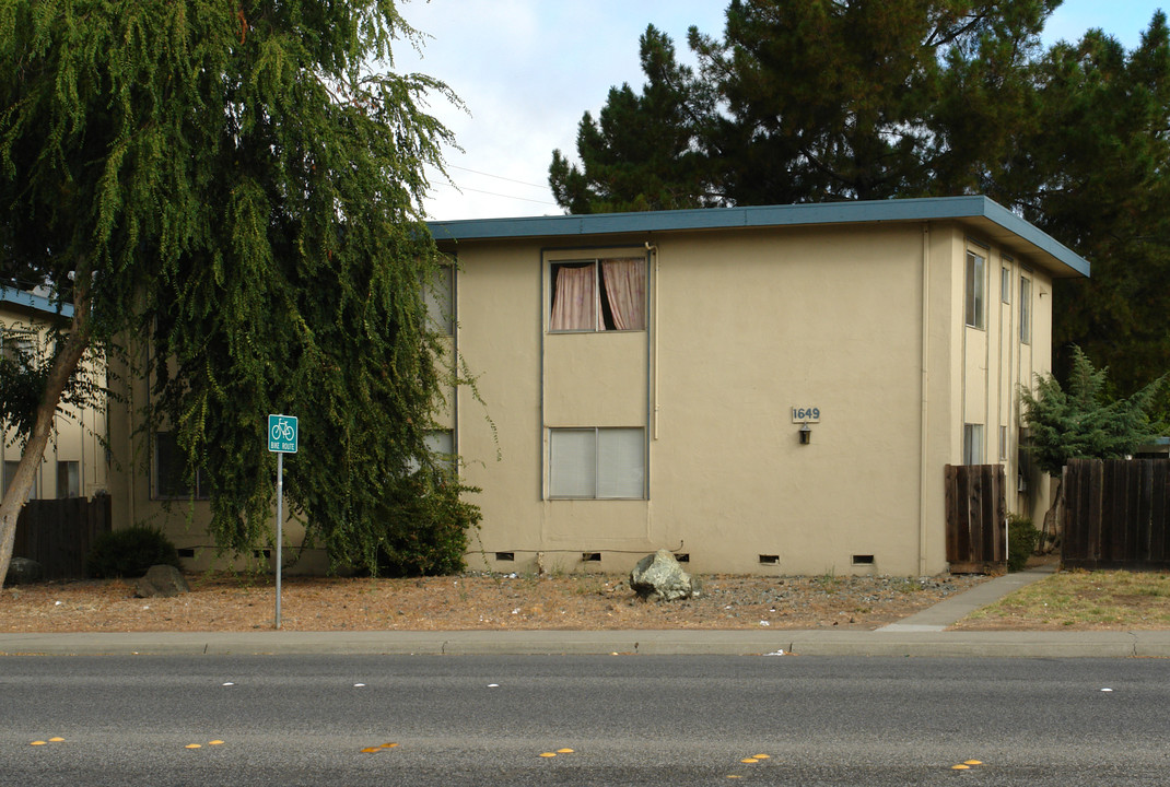 1649 Calaveras Boulevard in Milpitas, CA - Building Photo