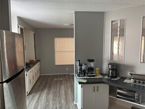 808 53rd Ave Dr E in Bradenton, FL - Building Photo - Building Photo