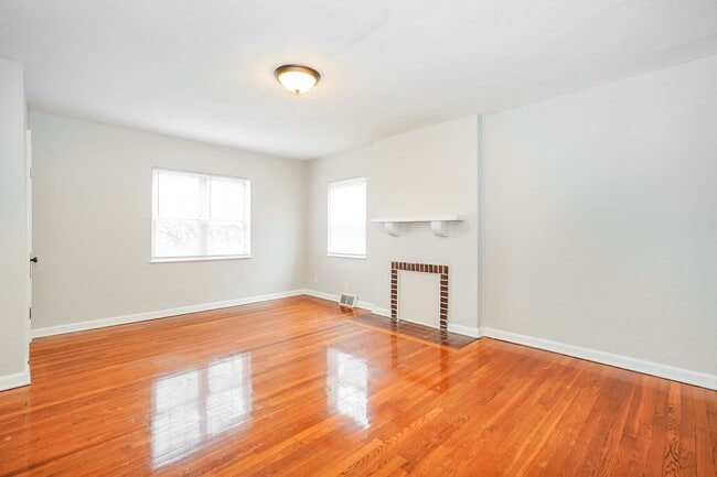 1048 Berkeley Rd in Columbus, OH - Building Photo - Building Photo