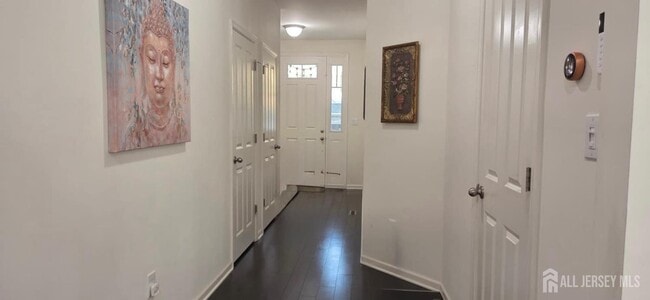 39 Periwinkle Dr in Monroe Township, NJ - Building Photo - Building Photo