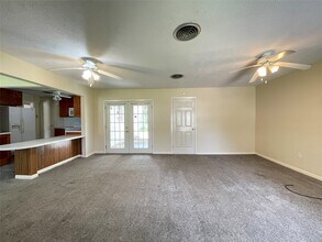 140 Laurel St in Lake Jackson, TX - Building Photo - Building Photo