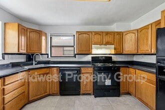 4452 Eminence Blvd in St. Louis, MO - Building Photo - Building Photo