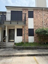 3500 E Simcoe St in Lafayette, LA - Building Photo