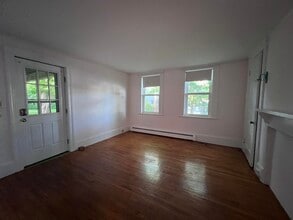 30 High St in Exeter, NH - Building Photo - Building Photo