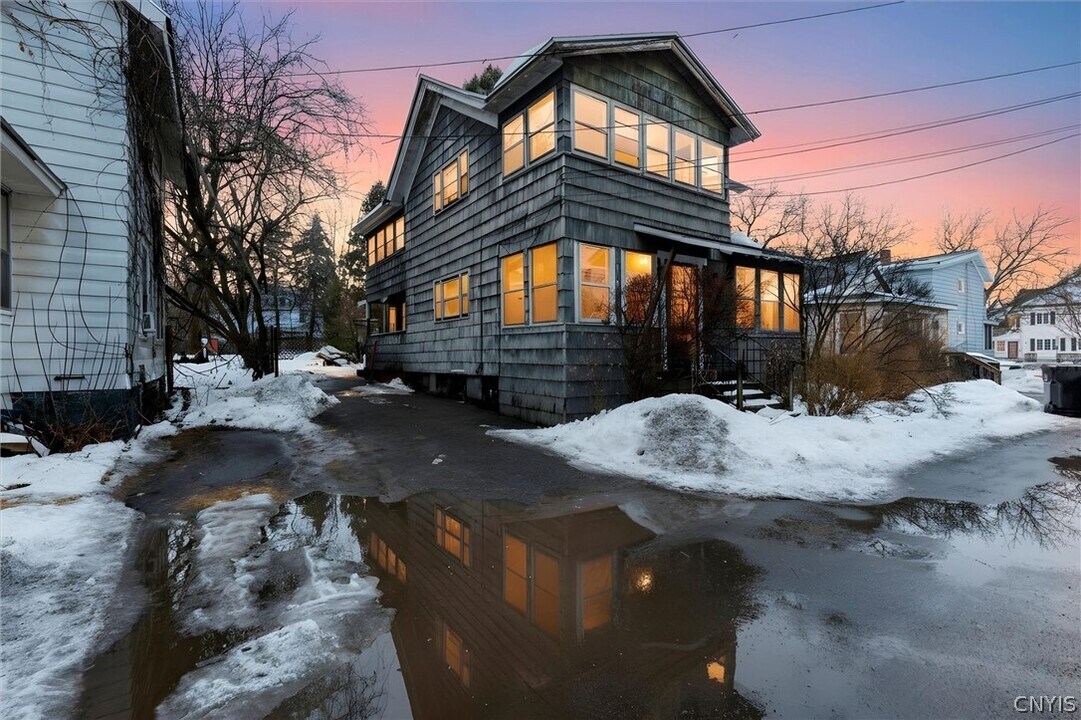 104 Kincaid Ave in Syracuse, NY - Building Photo