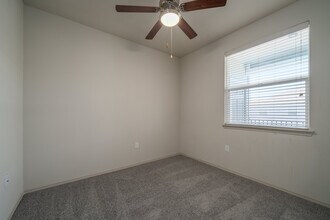 Aria at Wilcrest in Houston, TX - Foto de edificio - Interior Photo