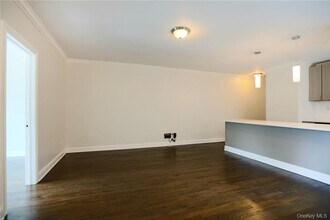196 Martine Ave in White Plains, NY - Building Photo - Building Photo
