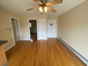 6151 W Thorndale Ave in Chicago, IL - Building Photo - Building Photo