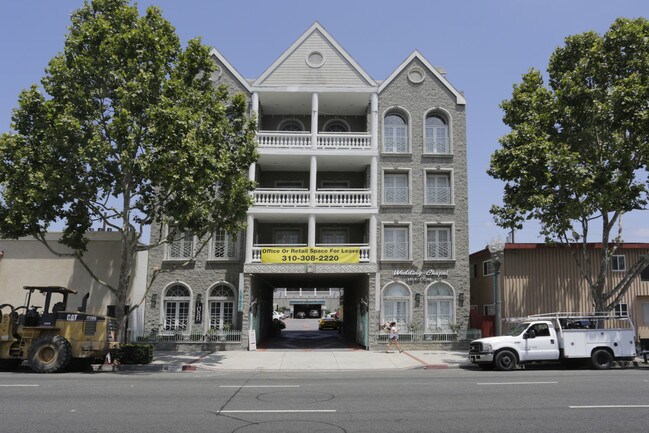15424 Hawthorne Blvd in Lawndale, CA - Building Photo - Building Photo