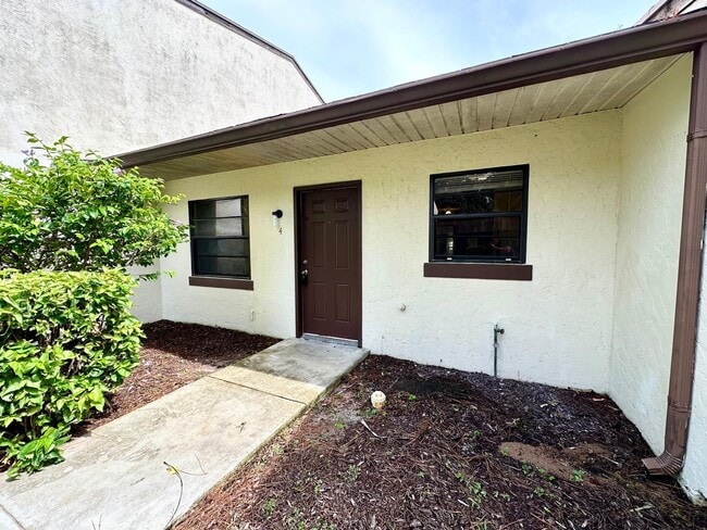 property at 1244 N Haverhill Rd