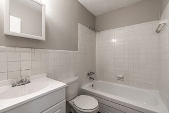 Cherry Creek Apartments in Memphis, TN - Foto de edificio - Interior Photo