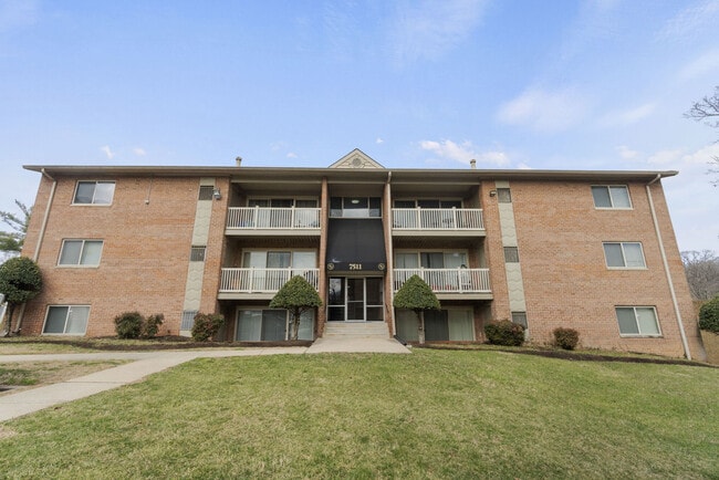 Chesapeake Landing in Landover Hills, MD - Building Photo - Building Photo