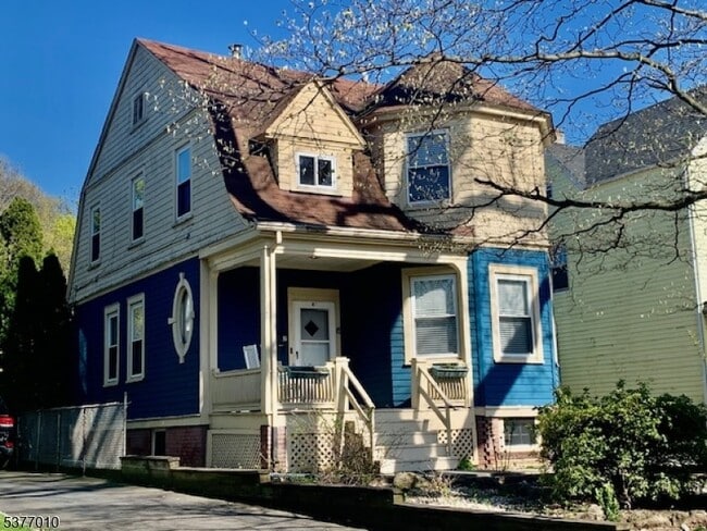 property at 107 Glenridge Ave