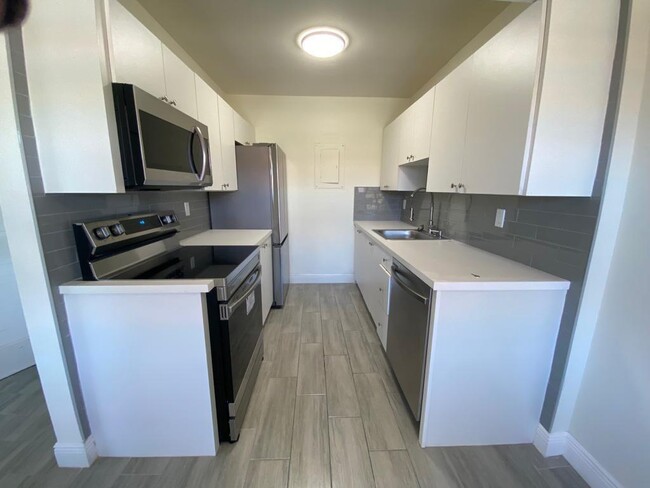 property at 1331 S Dixie Hwy