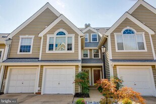 456 Overlook Dr in Occoquan, VA - Building Photo