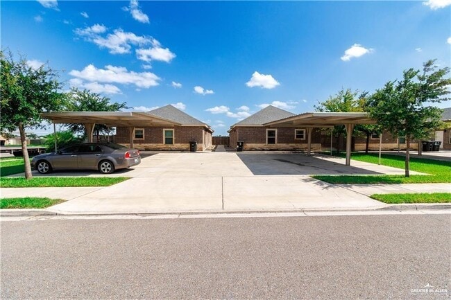 property at 2710 E Garfield Ave