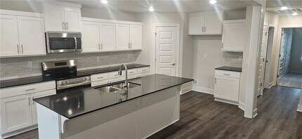 516 S Benchmark Ln in Fayetteville, AR - Building Photo - Building Photo