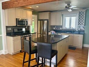 113 Lower Blvd in New London, CT - Building Photo - Building Photo