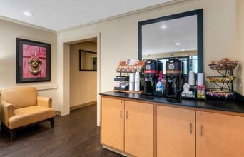 Furnished Studio-Daytona Beach - Internati in Daytona Beach, FL - Building Photo - Building Photo