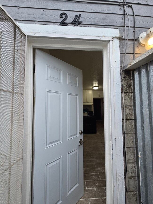 24 E 56th St, Unit 24 E 56th St