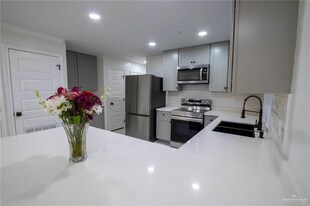 116 N Colorado Ave, Unit A in Mercedes, TX - Building Photo