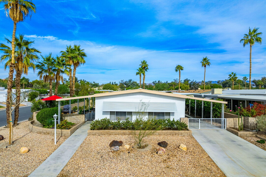 73284 Haystack Mountain Dr in Palm Desert, CA - Foto de edificio