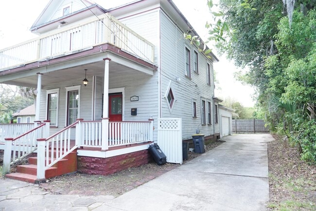 property at 1320 N Liberty St