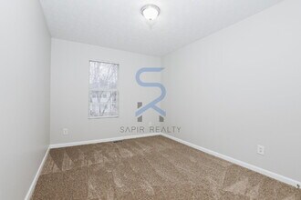 5896 Strathmoor Manor Cir in Lithonia, GA - Foto de edificio - Building Photo