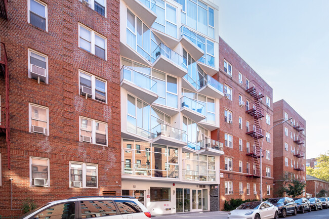 The Lighthouse Condominiums in Brooklyn, NY - Building Photo - Building Photo