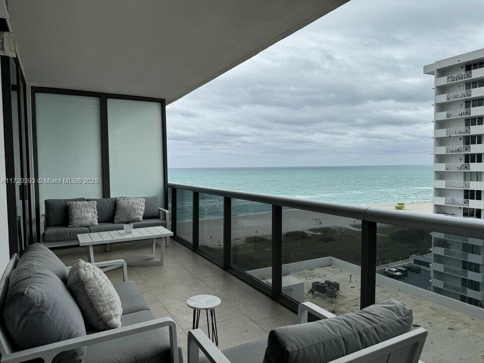 5875 Collins Ave, Unit 1104 in Miami, FL - Foto de edificio