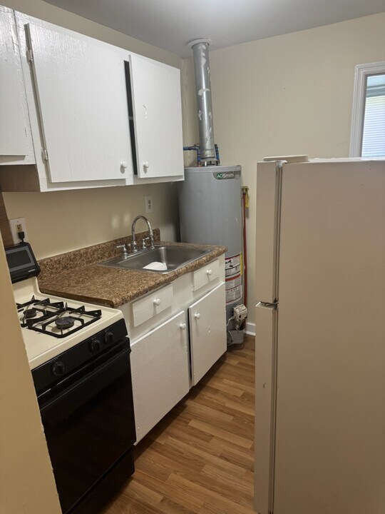 8 Line St, Unit E in Charleston, SC - Building Photo