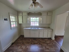 2209 Hunter St in Greensboro, NC - Building Photo - Building Photo