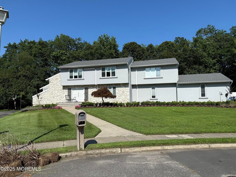 7 Harvard Ct in Ocean Township, NJ - Building Photo