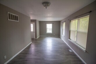 4346 Swan Ave in St. Louis, MO - Building Photo - Building Photo