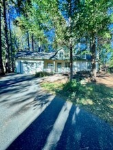 13550 Loma Rica Dr in Grass Valley, CA - Building Photo - Building Photo