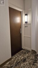 1055-1055 Southdown Rd in Mississauga, ON - Building Photo - Building Photo