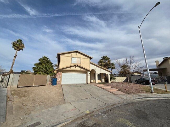 1099 Bombay Ct in Las Vegas, NV - Foto de edificio - Building Photo