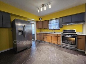 130 Phillips Ave in Michigan City, IN - Building Photo - Building Photo