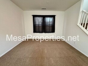 12894 Echo Vly St in Victorville, CA - Building Photo - Building Photo