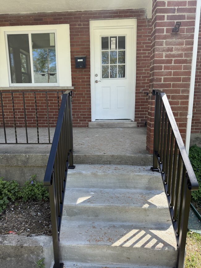 2031 Carpenter Dr in Cincinnati, OH - Building Photo - Building Photo