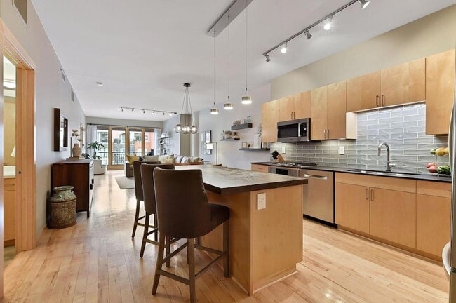 property at 401 N 2nd St