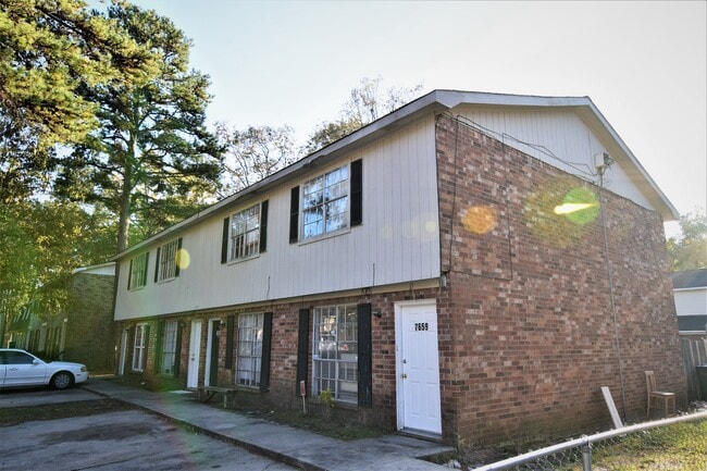 7653 Hunters Ridge Ln in North Charleston, SC - Building Photo - Building Photo