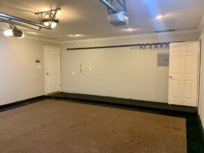 1754 Oak Glen in New Braunfels, TX - Building Photo - Building Photo