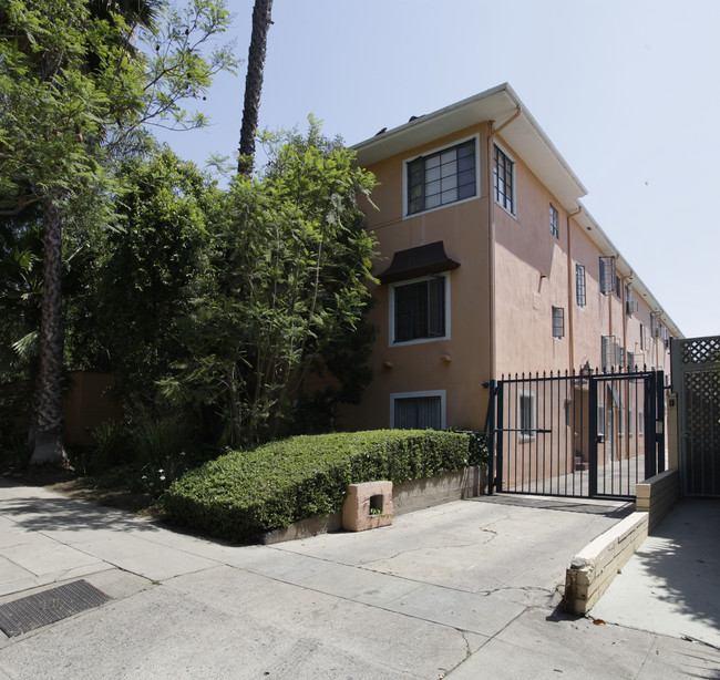 1260-1264 N Hayworth Ave in Los Angeles, CA - Building Photo - Building Photo