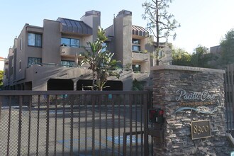 Pacific Cove in Playa Del Rey, CA - Foto de edificio - Building Photo
